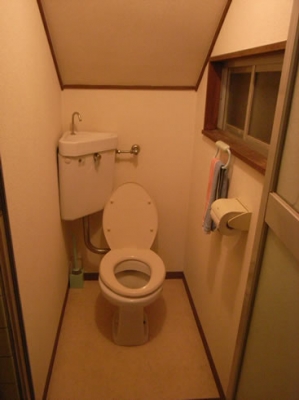 Toilet room Suzuhiro branch C at YADOYA Guesthouse Tokyo