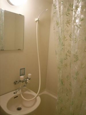 Shower room Maruman branch at YADOYA Guesthouse