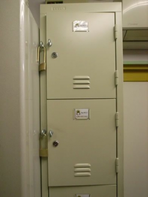 Security lockers Maruman branch at YADOYA Guesthouse Tokyo